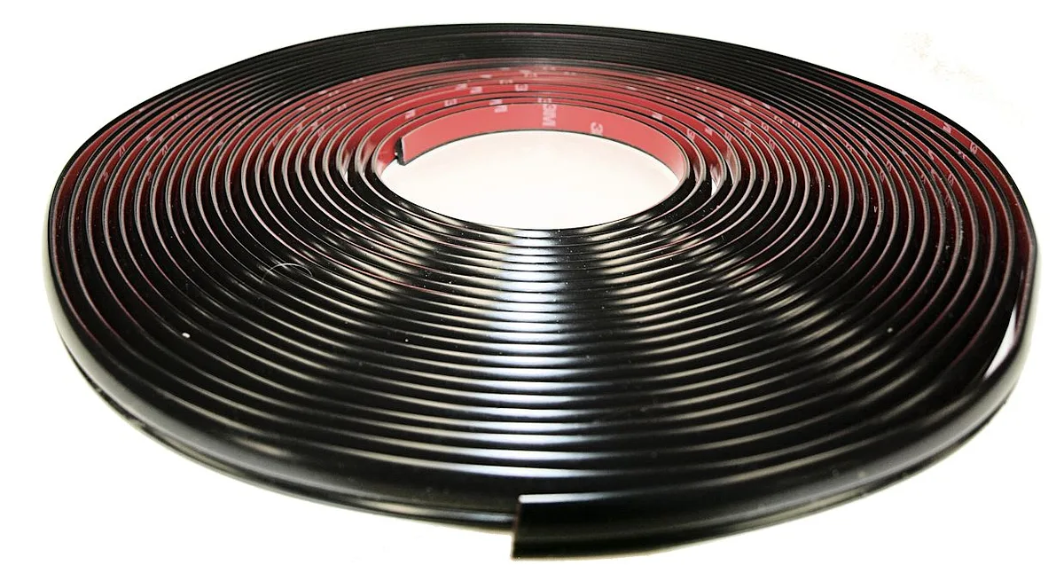 1/2" Flat with Bead Wheel Well Molding